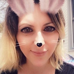 Meet your Posher, Danae